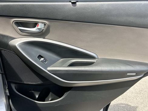 Used 2014 Hyundai Santa Fe GLS FWD image 24