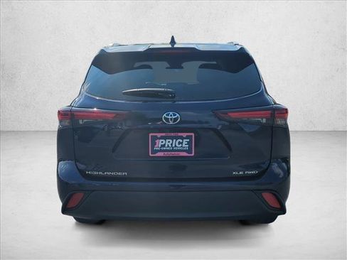 Certified 2026 Toyota Highlander XLE AWD/4WD image 6