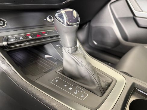 Certified 2025 Audi Q3 2.0T Premium w/ Convenience Package image 16