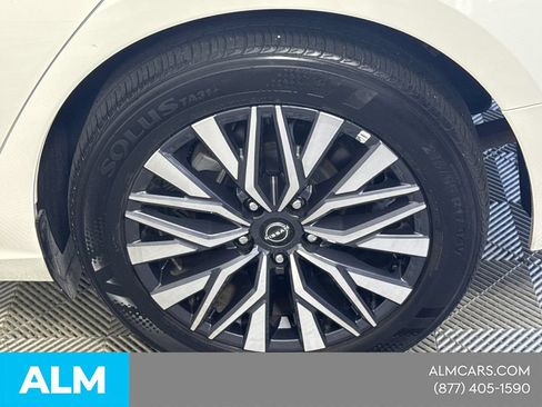 Used 2025 Nissan Altima 2.5 SV FWD image 22
