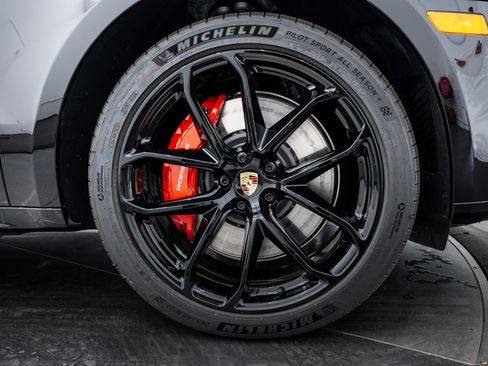 New 2026 Porsche Macan GTS image 11