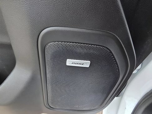 Used 2022 Chevrolet Silverado 1500 LTZ w/ LTZ Convenience Package II AWD/4WD image 21