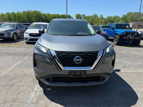 Used 2023 Nissan Rogue S AWD/4WD image 3