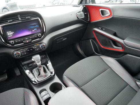 Certified 2023 Kia Soul GT-Line w/ GT-Line Technology Package image 11