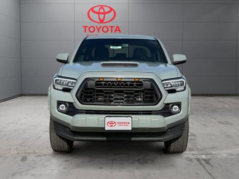 Used 2023 Toyota Tacoma TRD Sport image 3