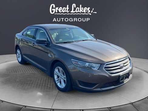 Used 2016 Ford Taurus SE FWD image 7