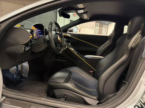 Used 2021 Ferrari Roma RWD image 16