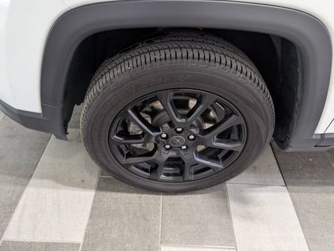 Used 2025 Jeep Compass Latitude w/ Altitude Special Edition AWD/4WD image 7
