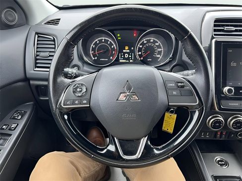 Used 2022 Mitsubishi Outlander Sport LE image 16