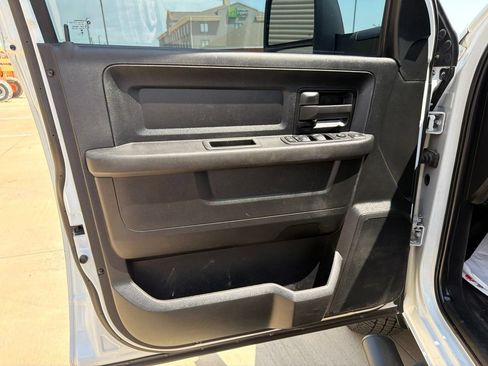 Used 2024 RAM 3500 Tradesman w/ Chrome Appearance Group AWD/4WD image 15