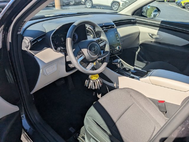 Certified 2024 Hyundai Tucson SE FWD image 12