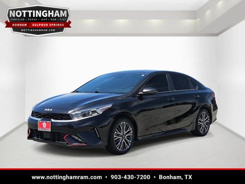 Used 2023 Kia Forte GT-Line w/ GT-Line Premium Package FWD image 3