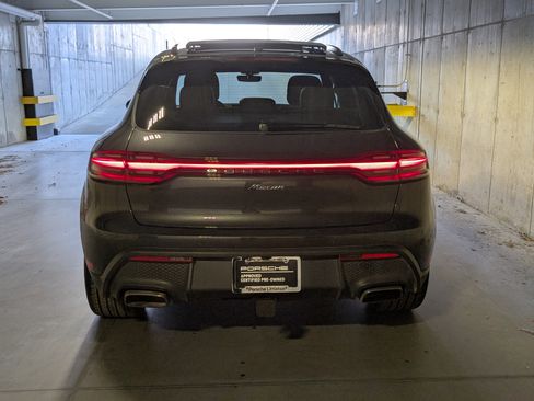Used 2025 Porsche Macan image 8