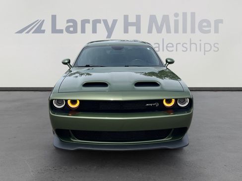 Used 2019 Dodge Challenger SRT Hellcat w/ Laguna Leather Package RWD image 8