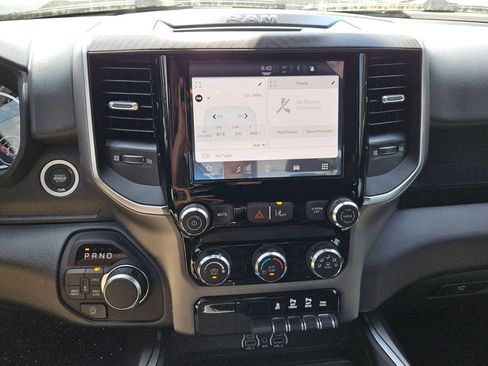 New 2026 RAM 1500 Express AWD/4WD image 17