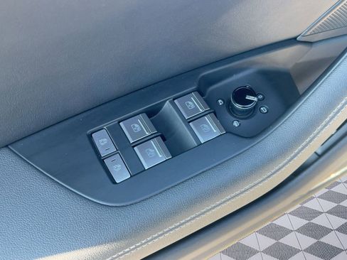 Used 2021 Audi A6 Premium Plus w/ Premium Plus Package image 20