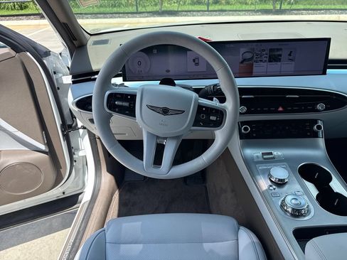 Certified 2026 Genesis GV70 2.5T Advanced AWD/4WD image 13