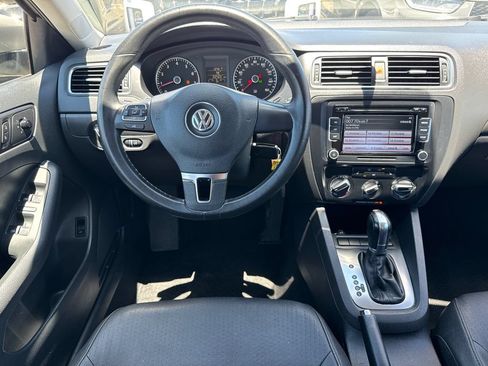 Used 2012 Volkswagen Jetta SE FWD image 21