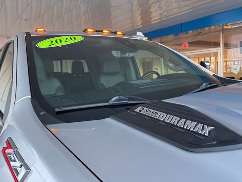 Used 2020 Chevrolet Silverado 2500 LTZ image 40