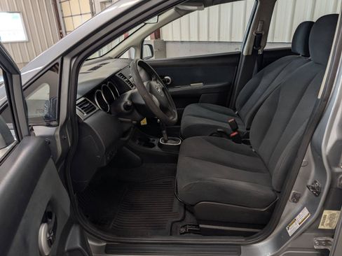 Used 2011 Nissan Versa 1.8 S w/ Plus Pkg FWD image 18
