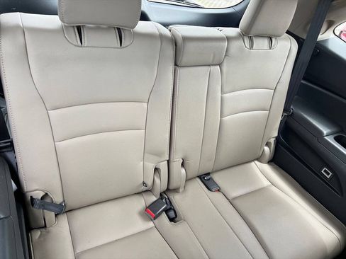 Used 2022 Honda Pilot Touring image 18