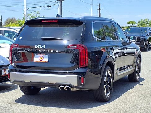 Used 2025 Kia Telluride S FWD image 4
