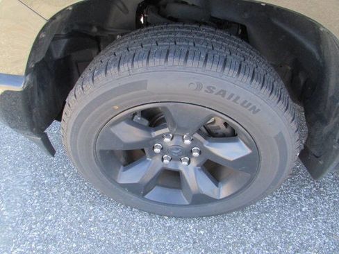 Used 2019 RAM 1500 Big Horn image 13