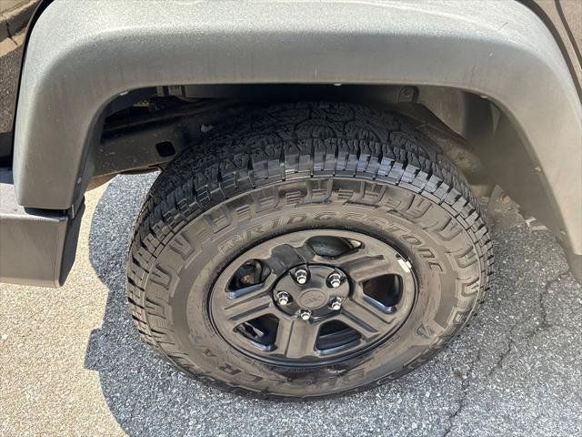 Used 2016 Jeep Wrangler Unlimited Sport AWD/4WD image 11