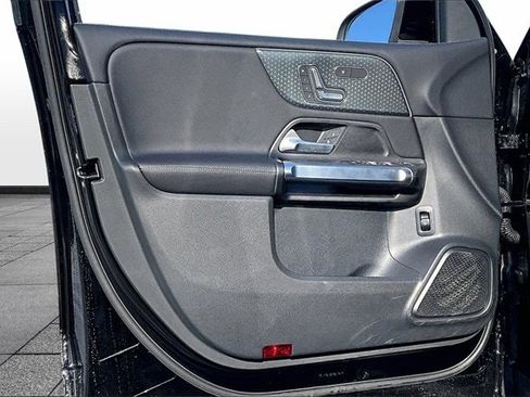 Certified 2025 Mercedes-Benz GLB 250 4MATIC image 23