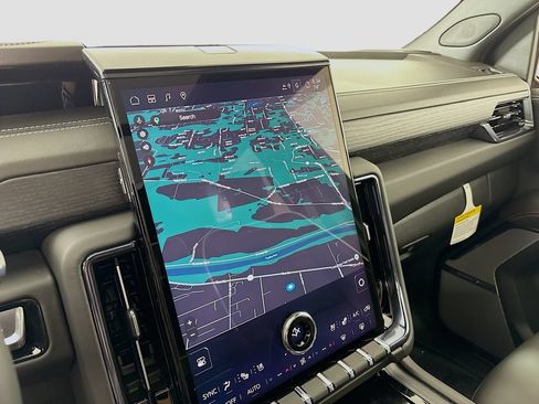 New 2026 GMC Yukon AT4 Ultimate AWD/4WD image 13