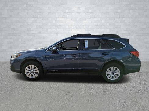 Used 2019 Subaru Outback 2.5i Premium image 8