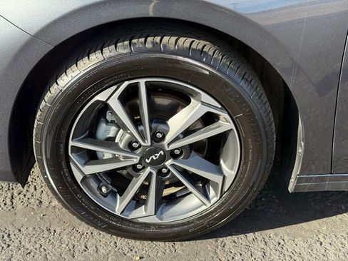 Used 2023 Kia Forte LXS image 10