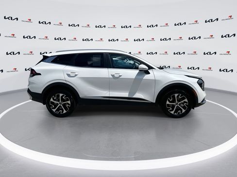 Certified 2024 Kia Sportage EX AWD/4WD image 9