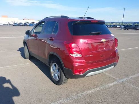 Used 2022 Chevrolet Trax LT AWD/4WD image 2