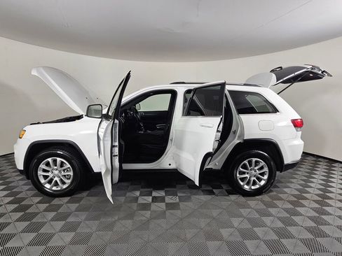 Used 2021 Jeep Grand Cherokee Laredo AWD/4WD image 15