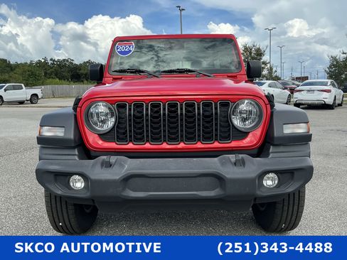 Used 2024 Jeep Wrangler Unlimited Sport AWD/4WD image 8