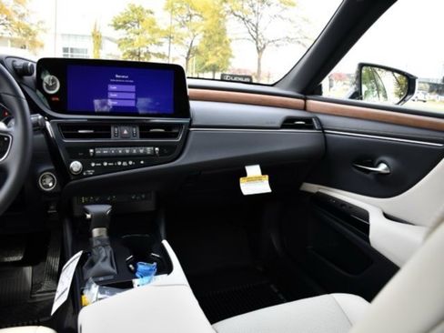New 2025 Lexus ES 350 w/ Premium Package image 22