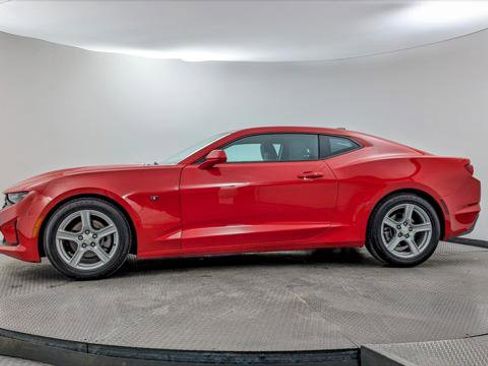 Used 2023 Chevrolet Camaro LT image 3
