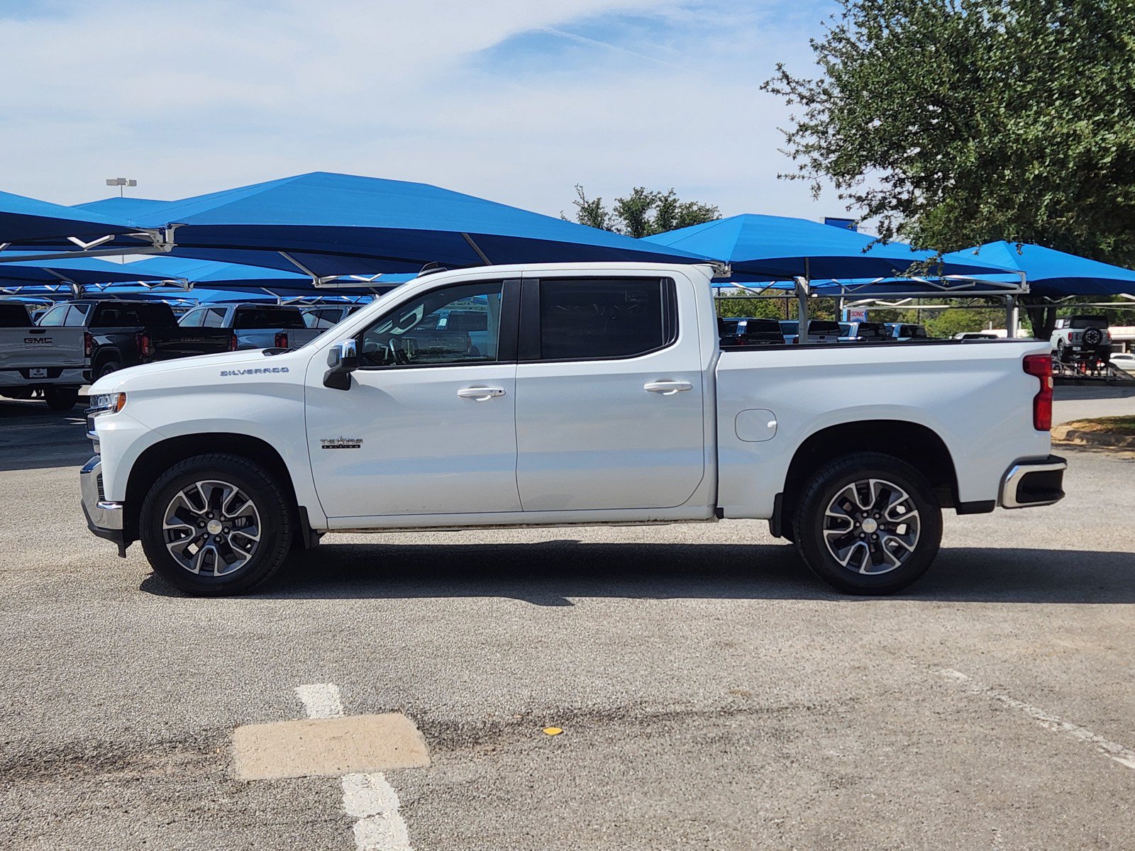 Used 2021 Chevrolet Silverado 1500 LT w/ LPO, Liner Protection Package RWD image 3