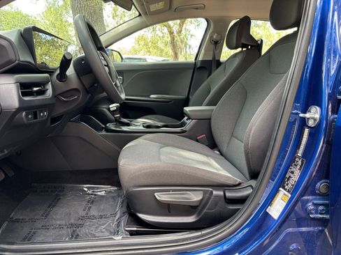 Used 2025 Kia K4 FWD image 25