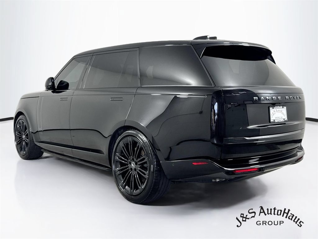 Used 2025 Land Rover Range Rover Long Wheelbase SE AWD/4WD image 5