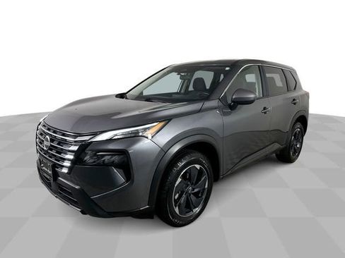 Used 2025 Nissan Rogue SV AWD/4WD image 4