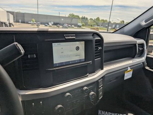 New 2026 Ford F550 4x4 Crew Cab image 21