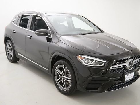 Used 2023 Mercedes-Benz GLA 250 4MATIC image 4