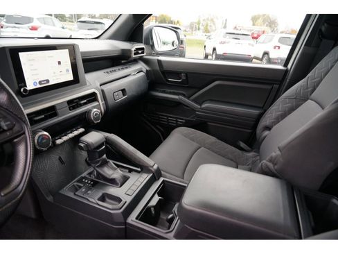 Used 2024 Toyota Tacoma SR image 21