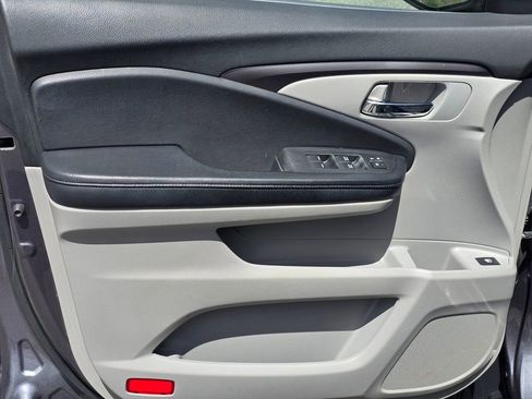 Used 2016 Honda Pilot LX image 46