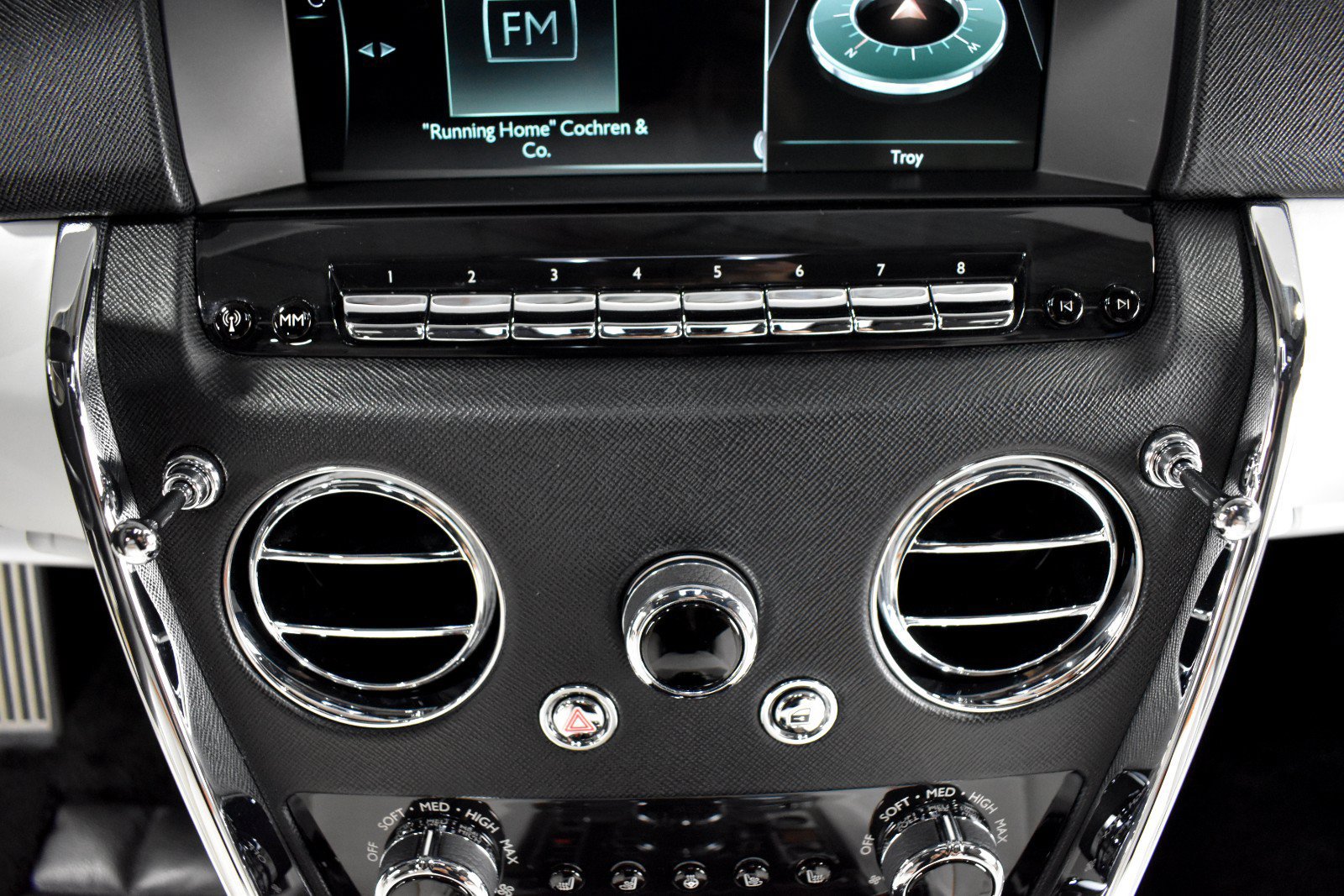 Certified 2023 Rolls-Royce Cullinan AWD/4WD image 27