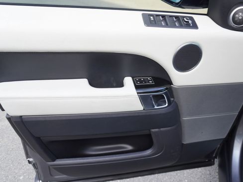 Used 2014 Land Rover Range Rover Sport Supercharged image 10