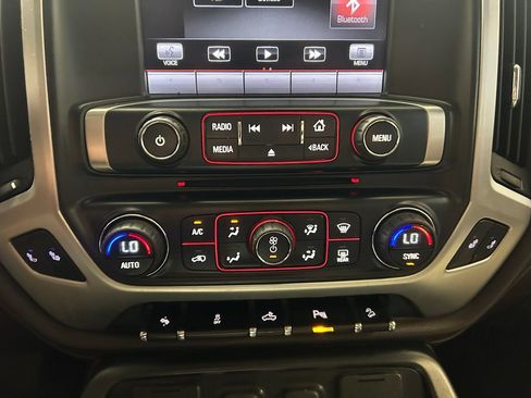 Used 2014 GMC Sierra 1500 SLT w/ SLT Preferred Package AWD/4WD image 16