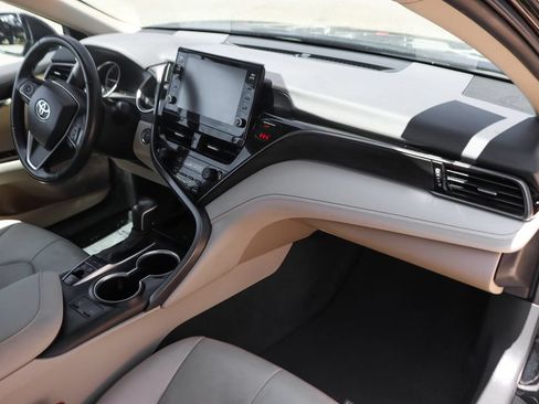 Used 2023 Toyota Camry XLE FWD image 36